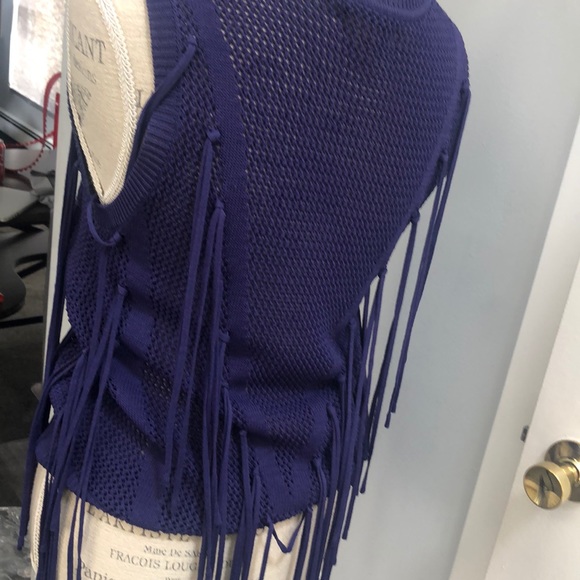 Top - Picture 2 of 3